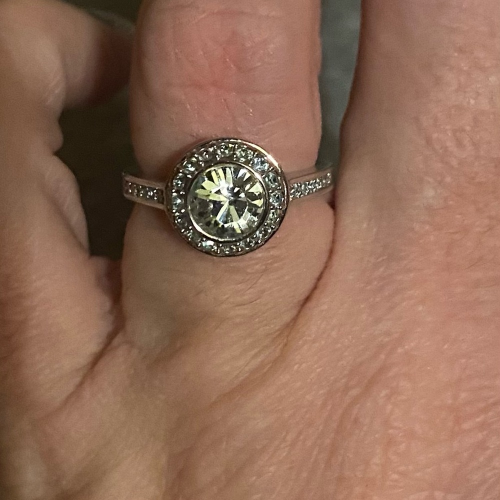 Swarovski Ring. Size 6